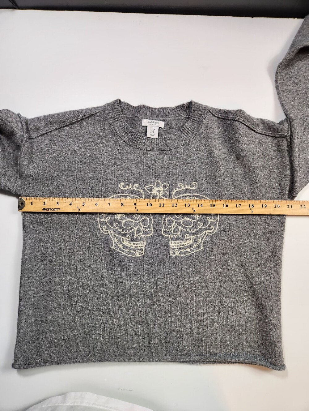 Haute Hippie Style Gray Sugar Skull Embroidered Cropped Sweater Size M Boho - Picture 13 of 14